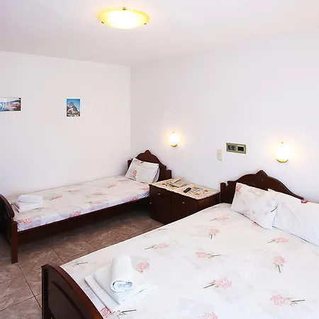 فندق Fourkos لايميناس